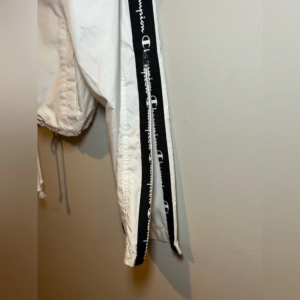 Champion White Windbreaker Jacket Small Womenโs Logo Tape Cropped - Picture 6 of 13